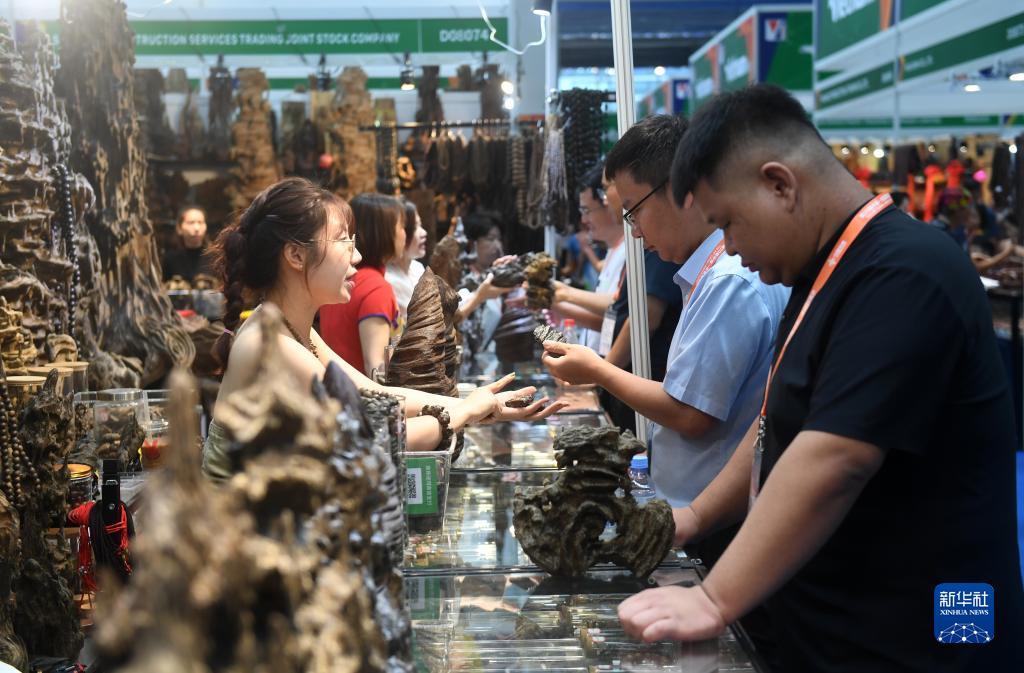 乐玩棋牌游戏